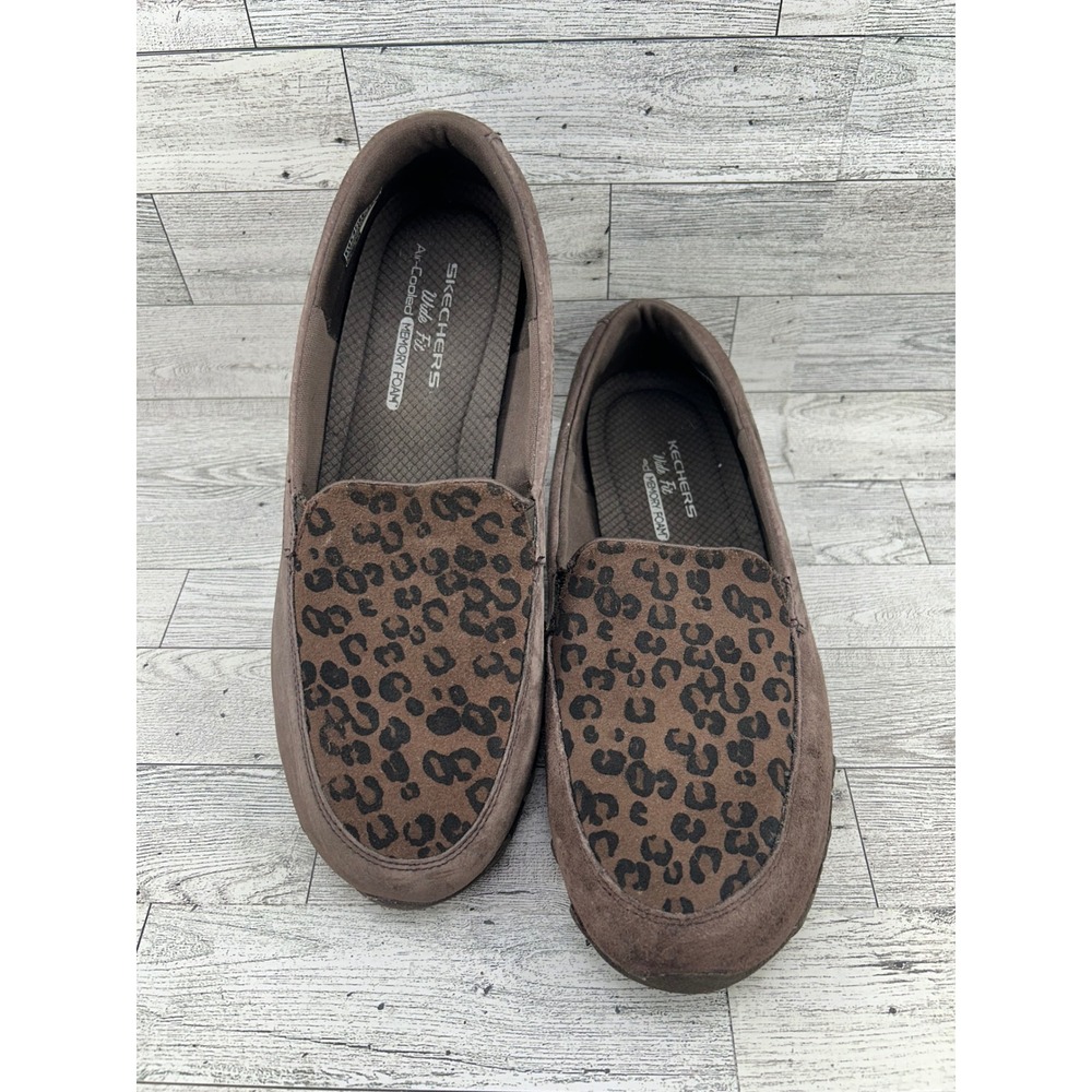 Skechers Wide Fit Leopard Print Slip On Loafers Memory Foam Shoes Women Size 11